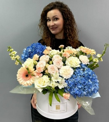 Букет цветов Цветочный бокс-гигант для мамы