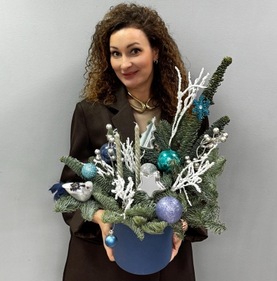 Букет цветов Новогодняя композиция Птичка