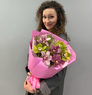 Букет цветов Моно оз орхидей