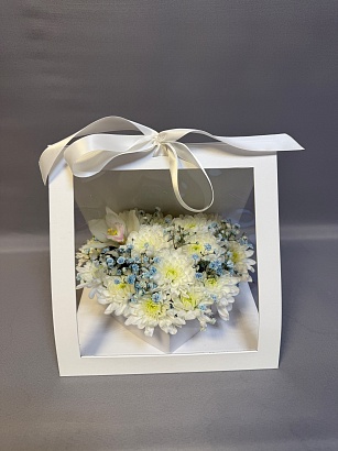 Букет цветов Комбо-набор ЦВЕТЫ И УКРАШЕНИЕ «Pure»