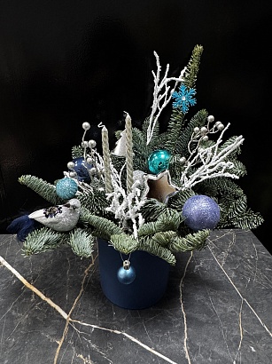 Букет цветов Новогодняя композиция Птичка